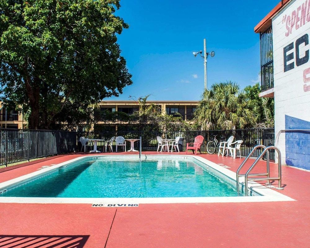 Econo Lodge North North Fort Myers Luaran gambar