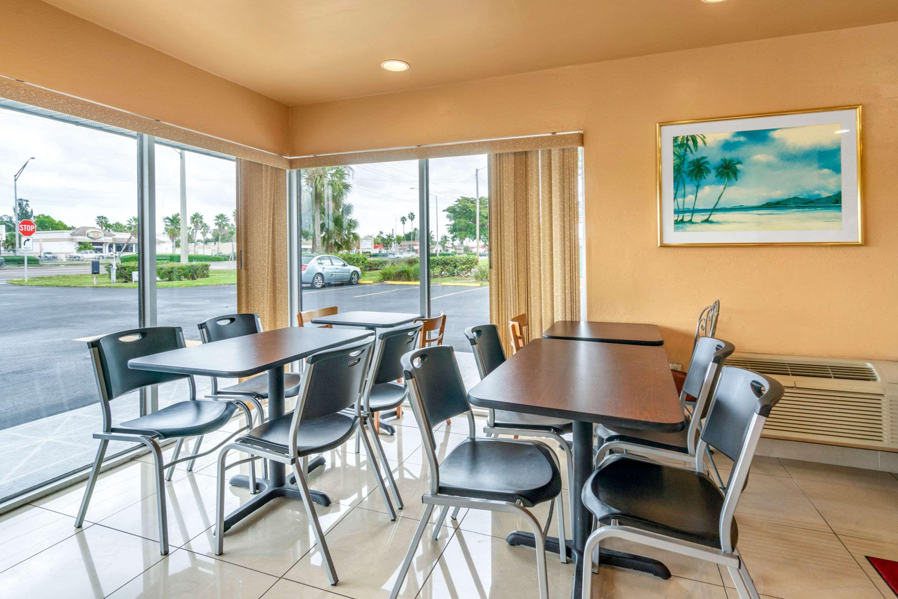 Econo Lodge North North Fort Myers Luaran gambar