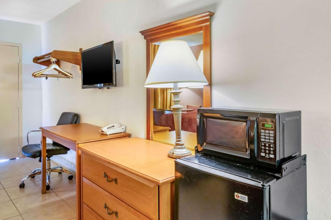 Econo Lodge North North Fort Myers Luaran gambar